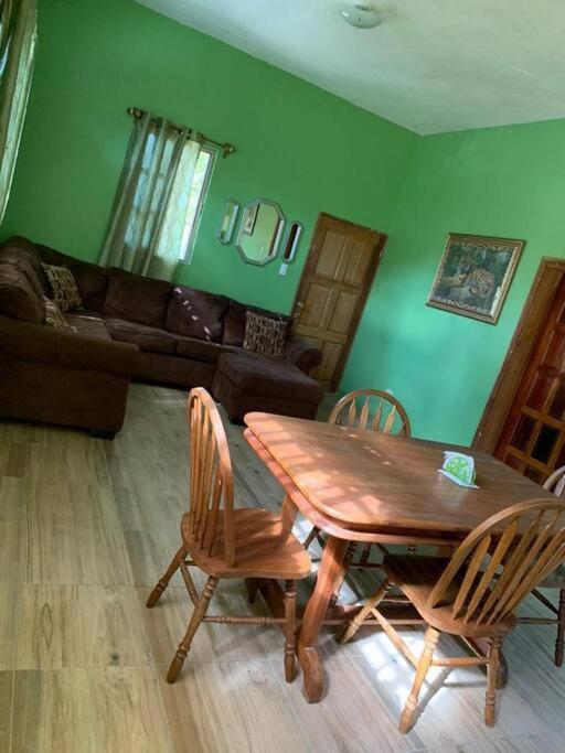 Appartement Banyan Rose à Orange Walk Extérieur photo