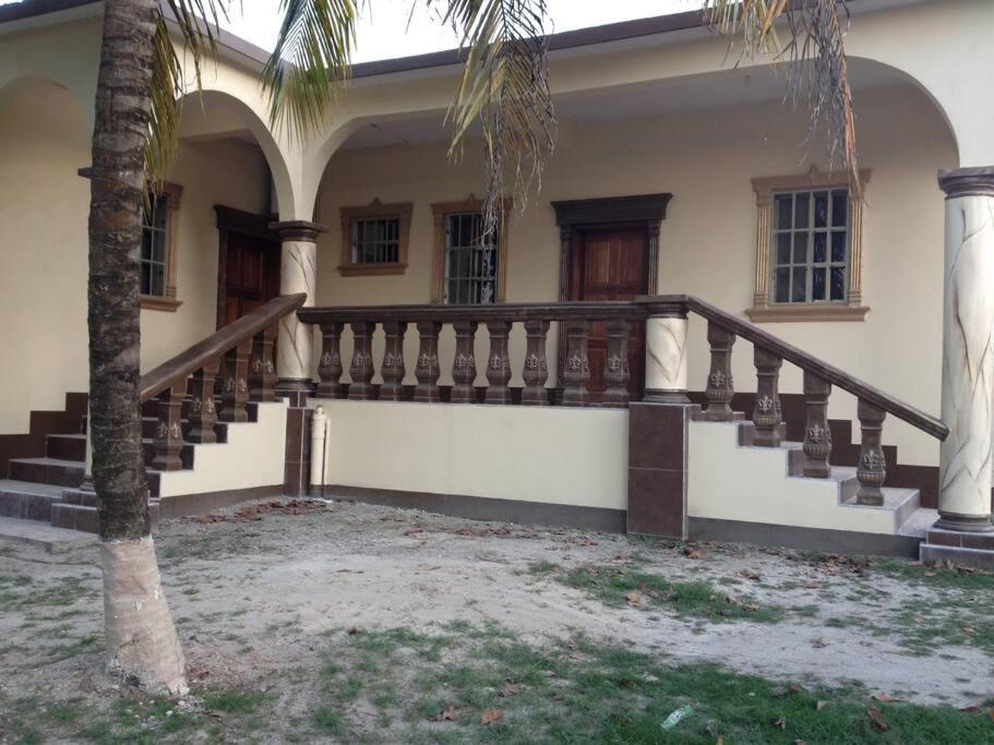 Appartement Banyan Rose à Orange Walk Extérieur photo